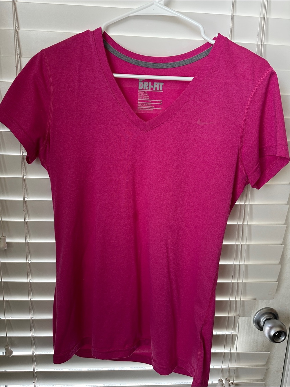 Nike Women's Short Sleeve V-Neck Tee - Fuchsia